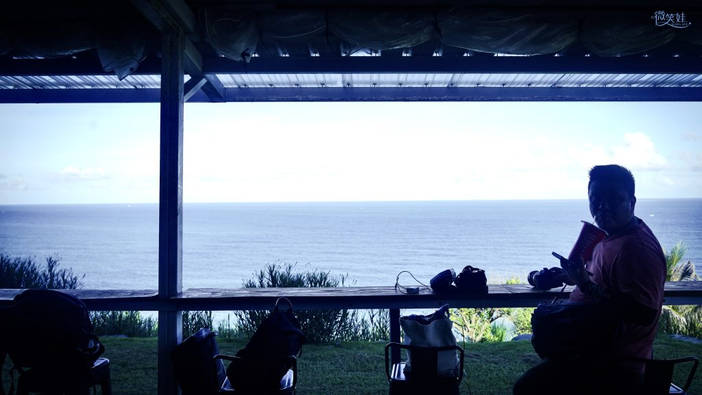 收編東海岸的絕美光影：日賞台東藍，夜伴月亮海