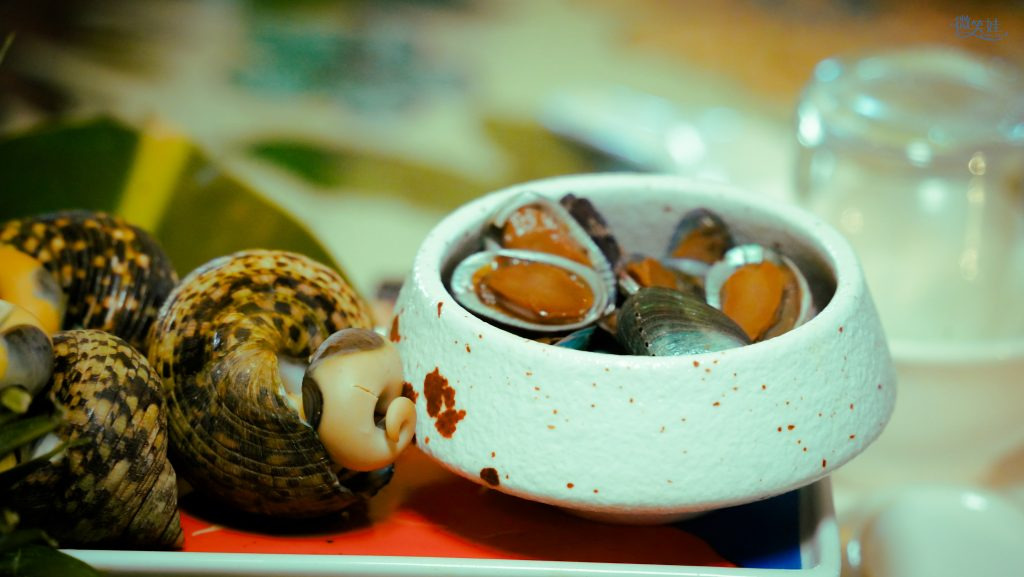 山與海的交響曲：前菜拼盤與部落野菜的純粹對話
